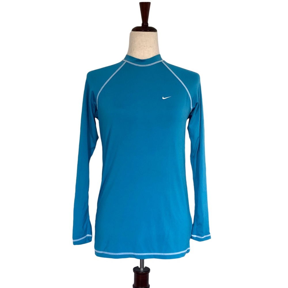 Nike Women’s Long Sleeve Crewneck Lightweight Workout Top, Blue Size Small